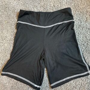 Fitz & Eddi Buckle biker shorts